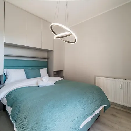 Wilczak 20b Stylish By Bookinghost *