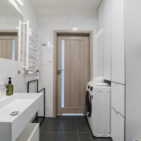 Wilczak 20b Stylish By Bookinghost